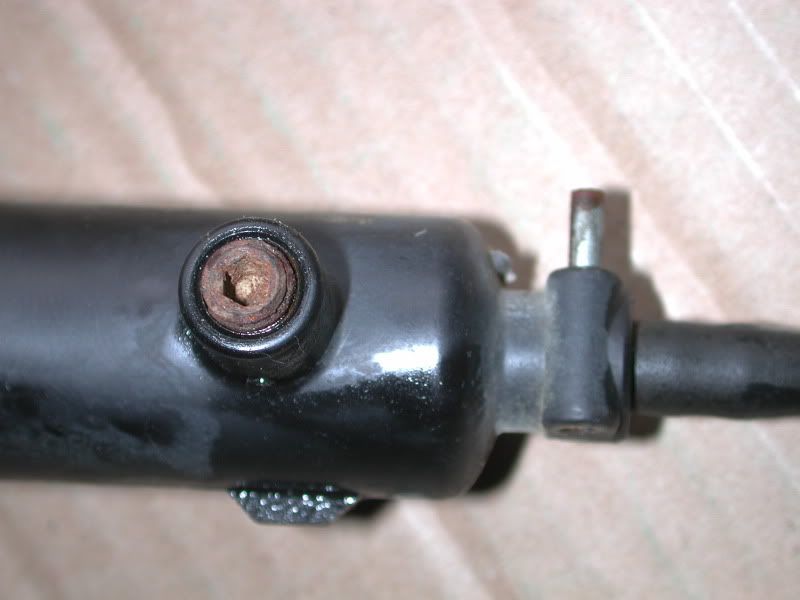 Jeep tj clutch slave cylinder bleeding